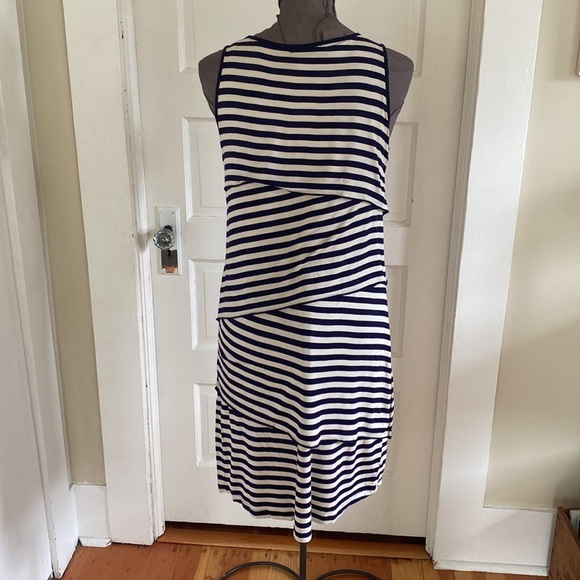 Design History Medium - Picture 3 of 4